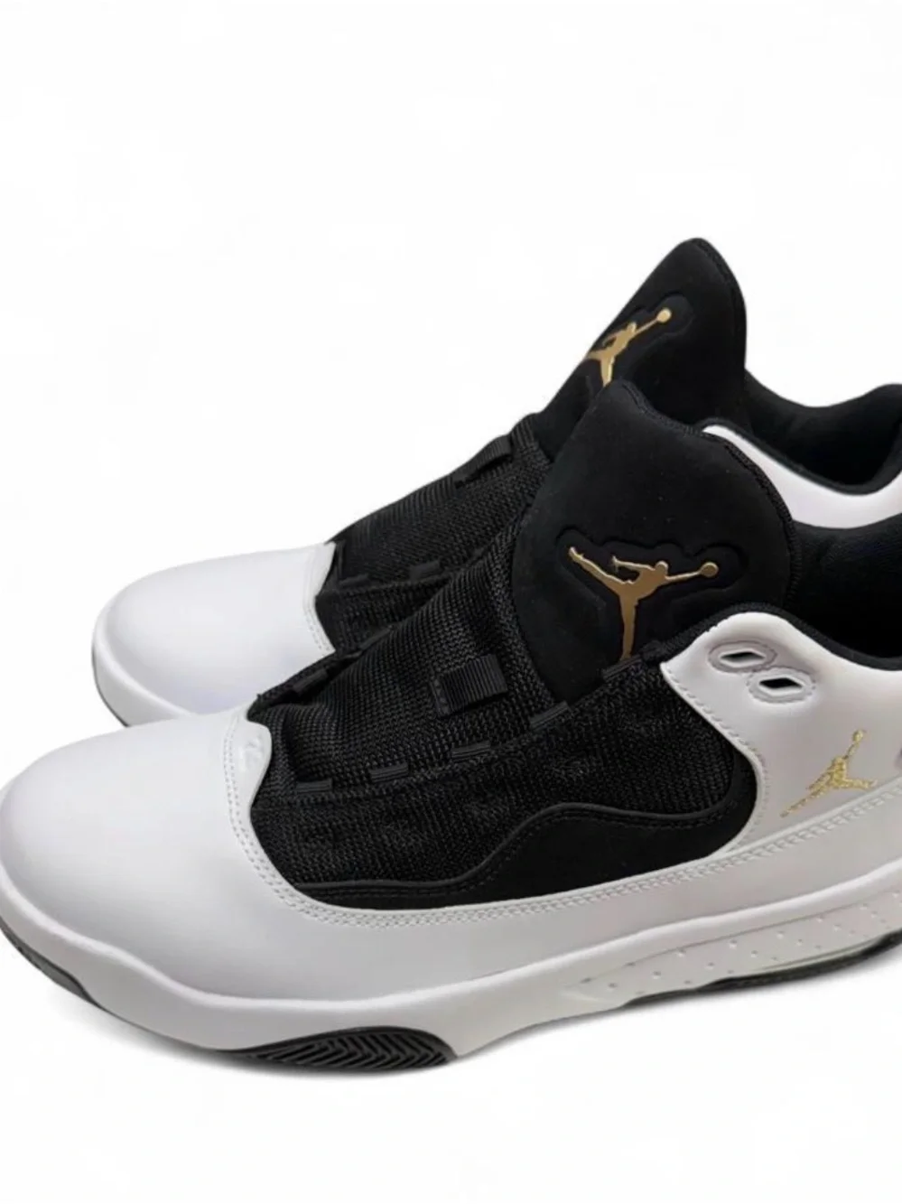 Air Jordan Max Aura 2 - White, Black & Gold - Men’s Size 7.5
